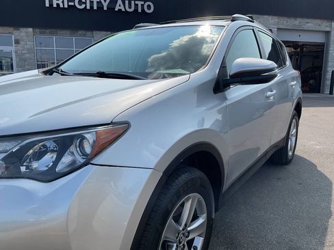 Used 2015 Toyota RAV4 XLE AWD/4WD image 2