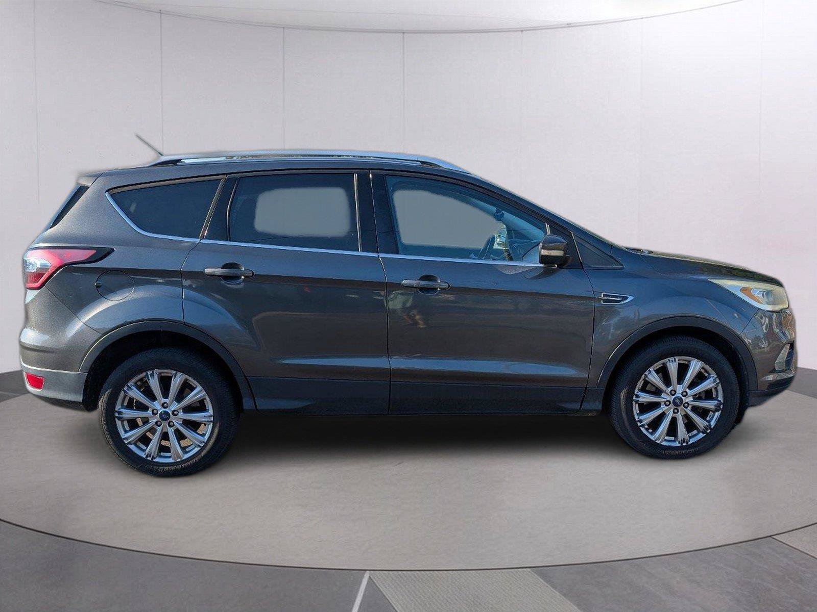 Used 2017 Ford Escape Titanium AWD/4WD image 8