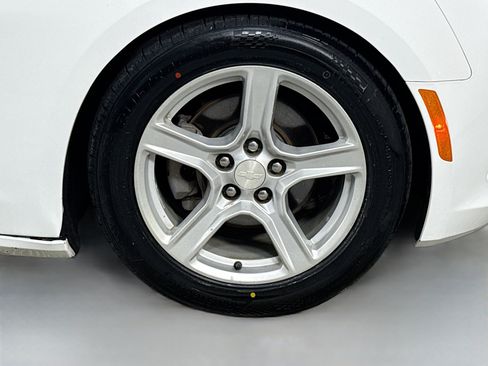 Used 2016 Chevrolet Camaro LT image 30