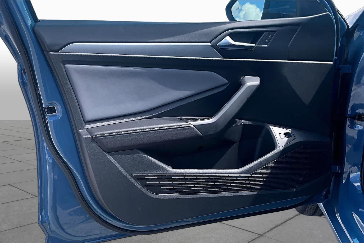 New 2027 Volkswagen Jetta SE FWD image 10