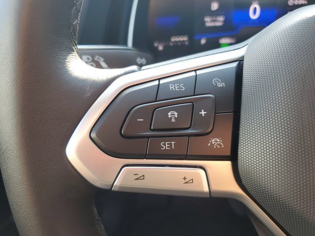 Certified 2024 Volkswagen Jetta SE w/ Panoramic Sunroof Package FWD image 31