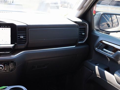 Used 2024 GMC Sierra 1500 Elevation image 21