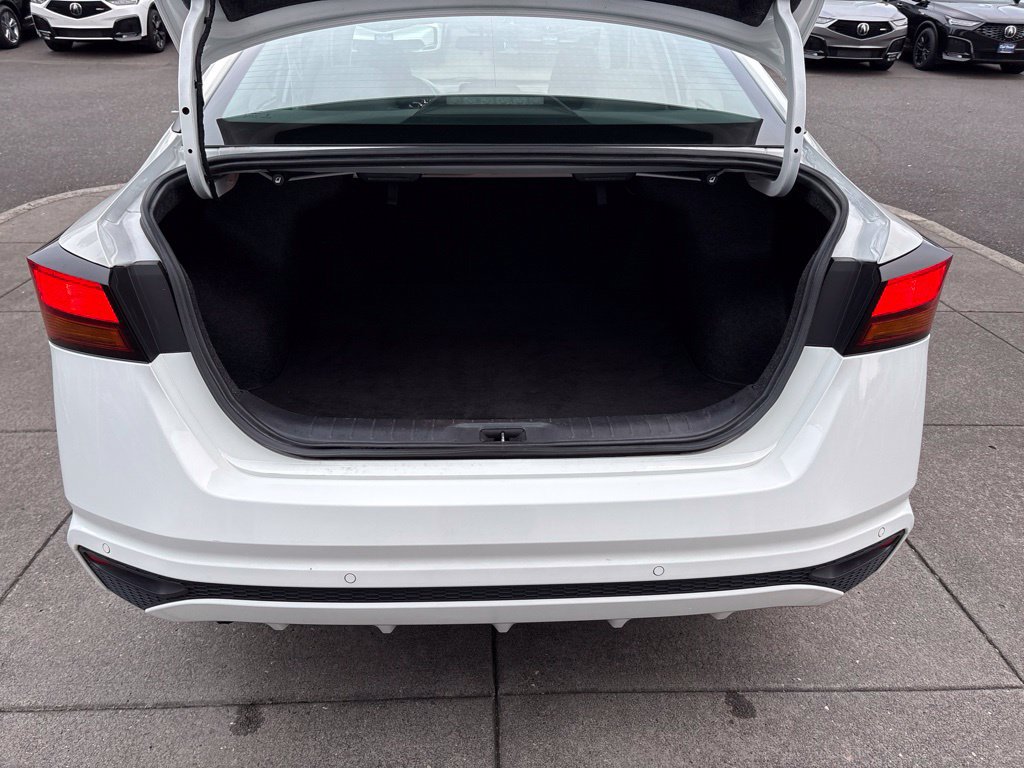 Used 2025 Nissan Altima 2.5 SV FWD image 30