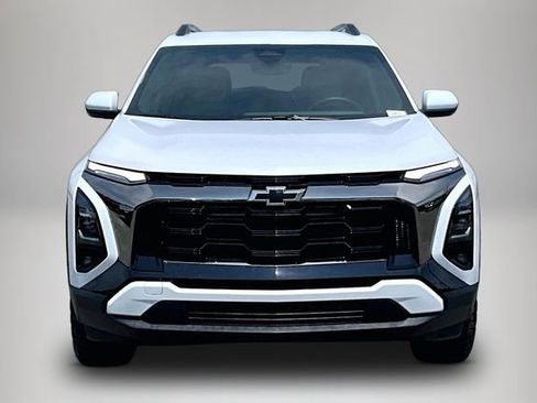 Used 2026 Chevrolet Equinox ACTIV w/ Safety and Technology Package FWD image 3