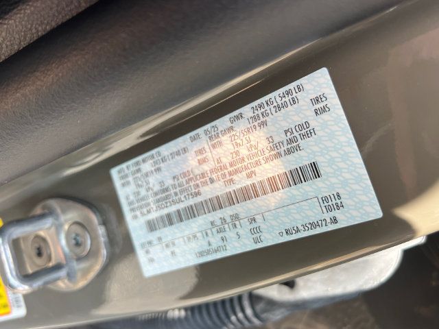 Used 2025 Lincoln Corsair Grand Touring AWD/4WD image 35