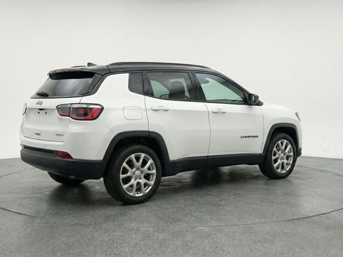 Used 2025 Jeep Compass Limited AWD/4WD image 9