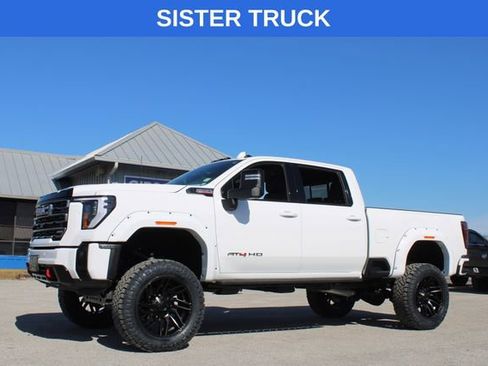 Used 2025 GMC Sierra 2500 AT4 w/ AT4 Premium Plus Package AWD/4WD image 6