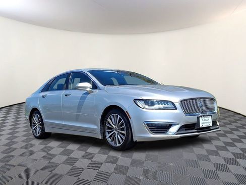Used 2019 Lincoln MKZ Premiere FWD image 1