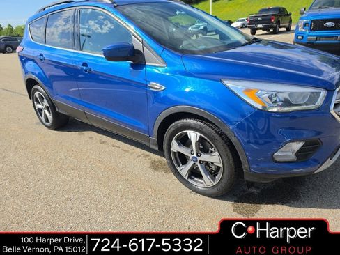 Used 2017 Ford Escape SE w/ SE Leather Comfort Package AWD/4WD image 1