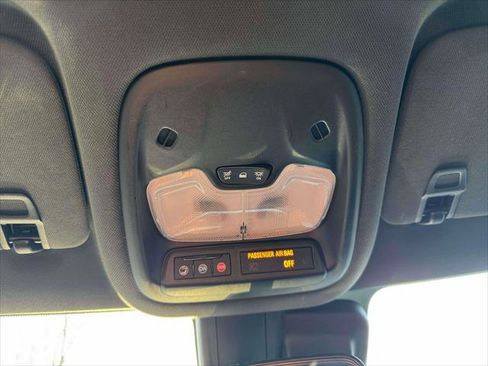 Used 2022 Chevrolet TrailBlazer RS image 30