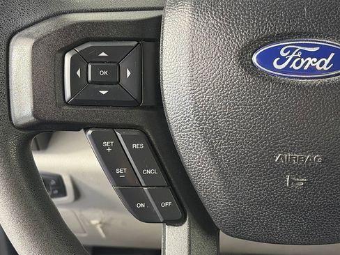 Used 2017 Ford F150 XLT AWD/4WD image 17