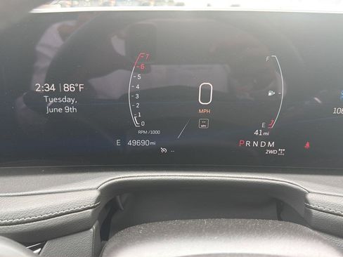 Used 2024 Cadillac XT4 Premium Luxury AWD/4WD image 12