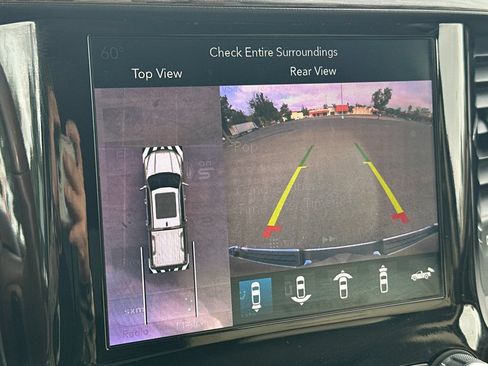 Used 2019 RAM 1500 Laramie AWD/4WD image 18