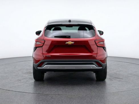 Used 2025 Chevrolet Trax LT FWD image 7