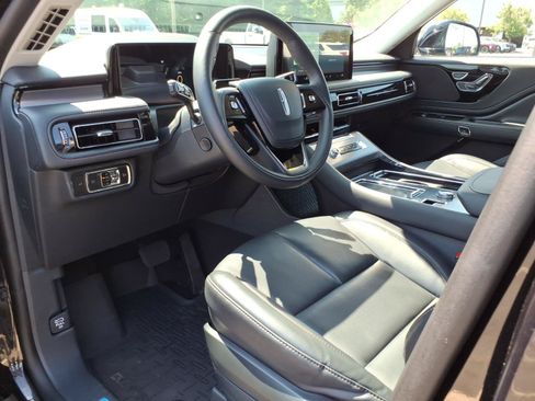 Used 2026 Lincoln Aviator AWD image 15