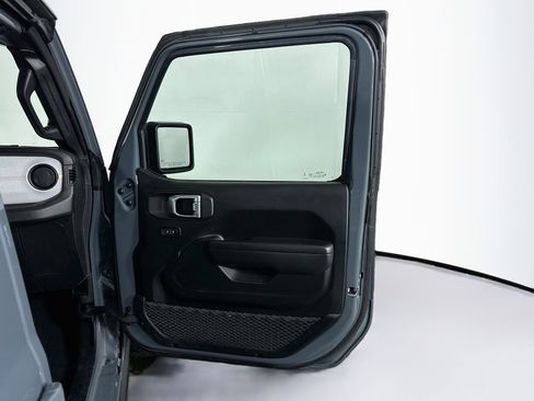 Used 2024 Jeep Wrangler Unlimited AWD/4WD image 29