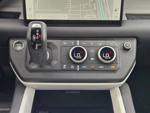 Used 2025 Land Rover Defender 110 S AWD/4WD image 18