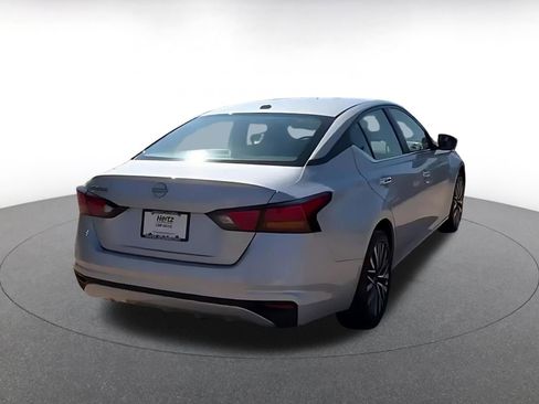 Used 2025 Nissan Altima 2.5 SV FWD image 16