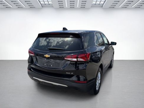 Used 2024 Chevrolet Equinox LT AWD/4WD image 2