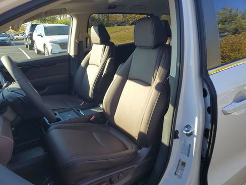 New 2026 Honda Odyssey Touring image 19