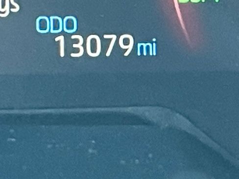 Used 2025 Toyota RAV4 XLE image 41