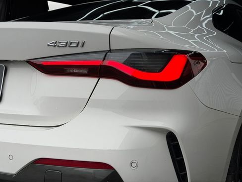 Used 2021 BMW 430i Coupe w/ M Sport Package image 28