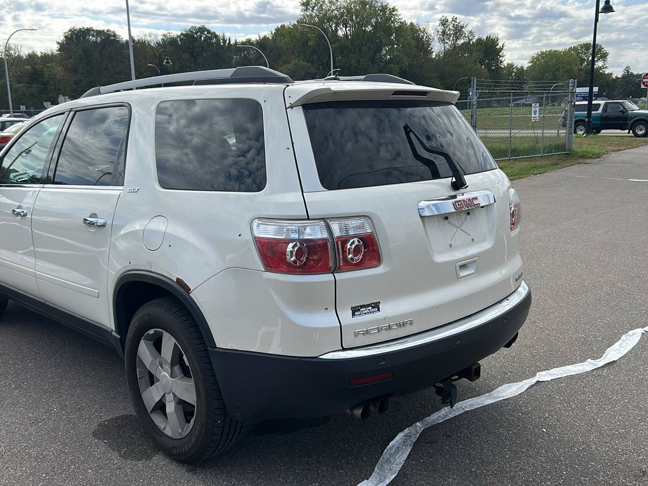 Used 2011 GMC Acadia SLT AWD/4WD image 7