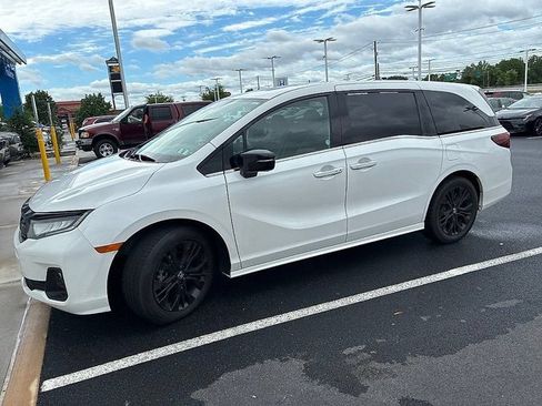 Used 2025 Honda Odyssey Sport-L image 14