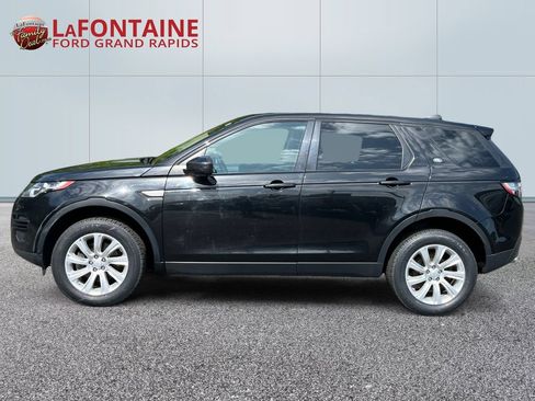 Used 2017 Land Rover Discovery Sport SE AWD/4WD image 4