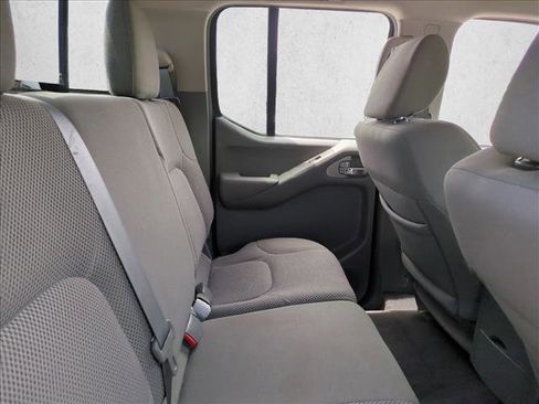 Used 2021 Nissan Frontier SV w/ Midnight Edition Floor Mats RWD image 18