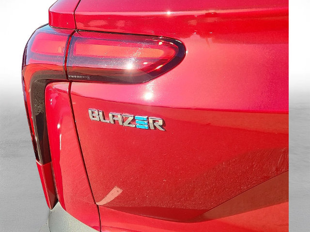 Used 2024 Chevrolet Blazer EV LT AWD/4WD image 4