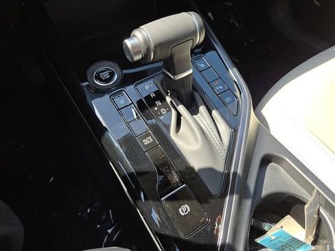 New 2025 Kia Niro EX image 16