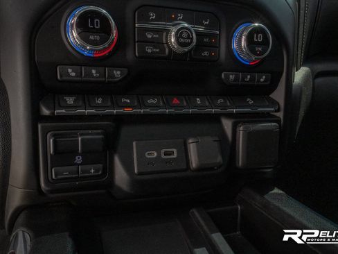 Used 2020 GMC Sierra 2500 Denali w/ Denali Ultimate Package image 51