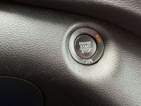 Used 2018 Jeep Cherokee Limited image 19