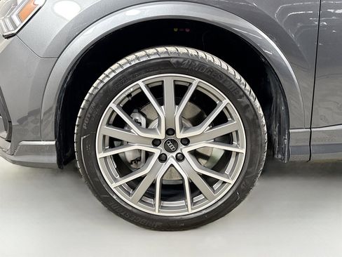 Certified 2025 Audi Q3 2.0T Premium Plus w/ Premium Plus Package image 31