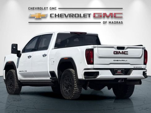Used 2021 GMC Sierra 3500 Denali w/ Denali Ultimate Package AWD/4WD image 5