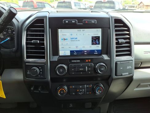 Used 2022 Ford F350 4x4 Regular Cab Super Duty image 19