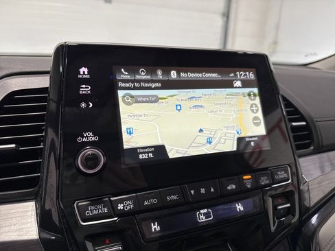 Used 2024 Honda Odyssey Elite image 17