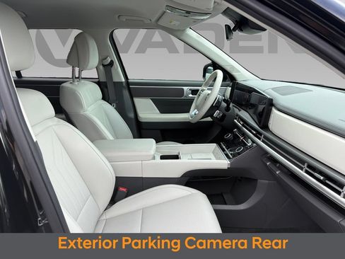 Certified 2025 Hyundai Santa Fe SEL FWD image 12