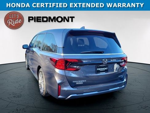 Used 2025 Honda Odyssey Touring image 9