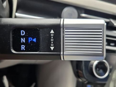 Used 2025 Hyundai Tucson Limited image 19