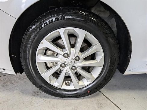 Used 2022 Hyundai Accent SEL FWD image 15