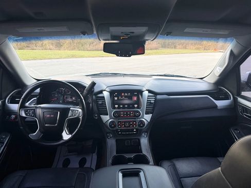 Used 2015 GMC Yukon XL SLT image 16