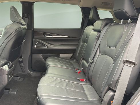 Used 2023 INFINITI QX60 Sensory w/ Cargo Package AWD/4WD image 18