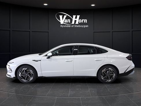 Used 2025 Hyundai Sonata SEL FWD image 13