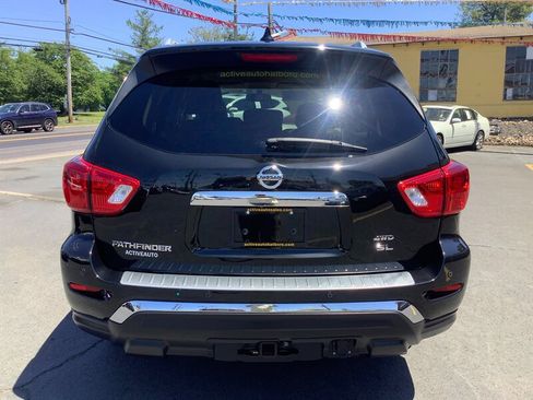 Used 2019 Nissan Pathfinder SL AWD/4WD image 6