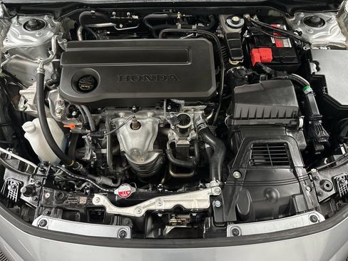 Used 2025 Honda Civic Sport image 32