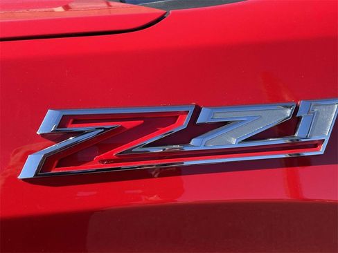 Used 2019 Chevrolet Silverado 1500 LT Trail Boss image 9