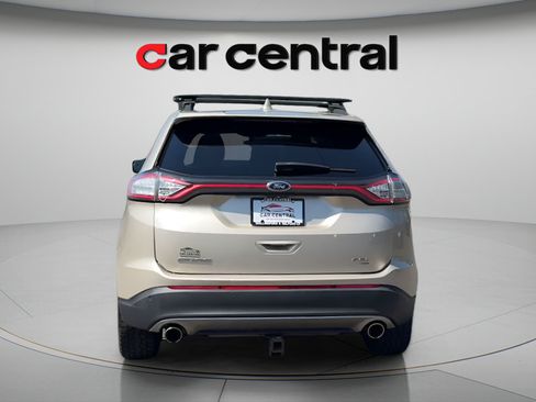 Used 2018 Ford Edge SEL AWD/4WD image 4