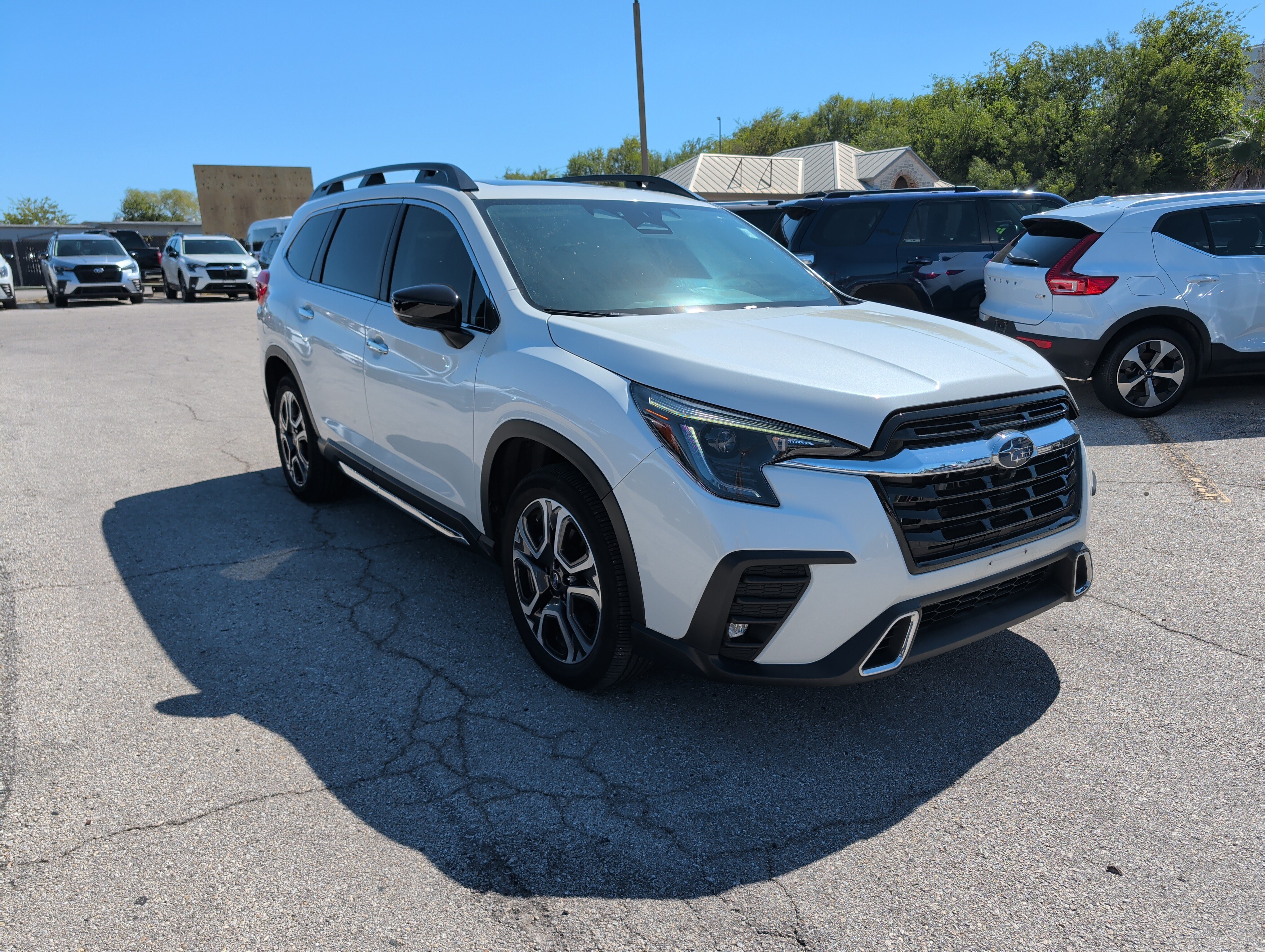 Used 2024 Subaru Ascent Touring AWD/4WD image 8